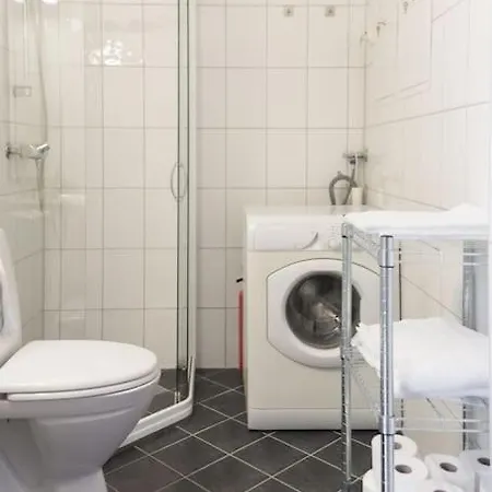 Dinbnb I Everything Need - 4 Minutes To The Train! Daire Bergen