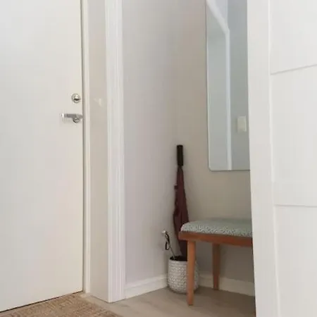 Dinbnb I Everything Need - 4 Minutes To The Train! * Bergen